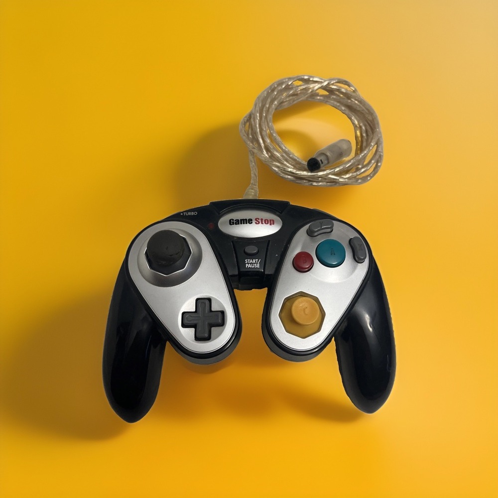 GameStop G3 Wired Turbo Controller for Nintendo GameCube & Wii - Black/Silver